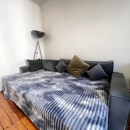 Parisian Charm With Eiffel View 2min From Eiffel Tower Gardens *
