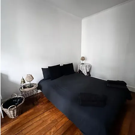 Parisian Charm With Eiffel View 2Min From Eiffel Tower Gardens شقة *