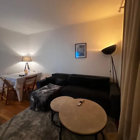 Apartment Eiffel Tower View Haussmanian Charm 2min Walk From The Eiffel Tower Gardens Paris
