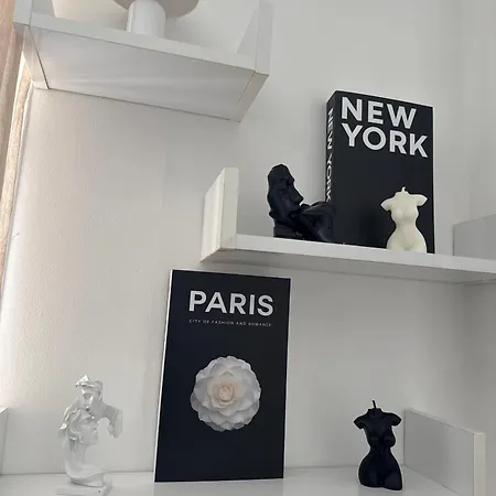 Parisian Charm With Eiffel View 2min From Eiffel Tower Gardens Lejlighed *