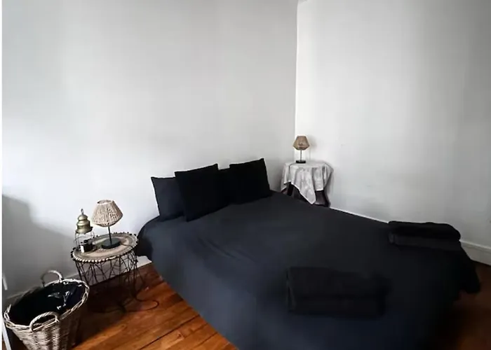 Parisian Charm With Eiffel View 2min From Eiffel Tower Gardens Apartament *