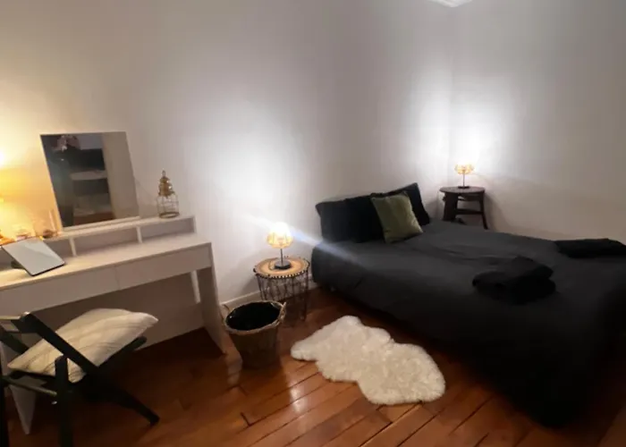 Apartamento Parisian Charm With Eiffel View 2min From Eiffel Tower Gardens