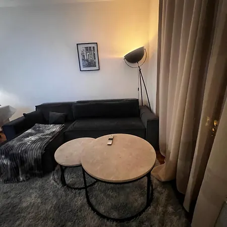 Eiffel Tower View Haussmanian Charm 2min Walk From The Eiffel Tower Gardens Apartman Párizs