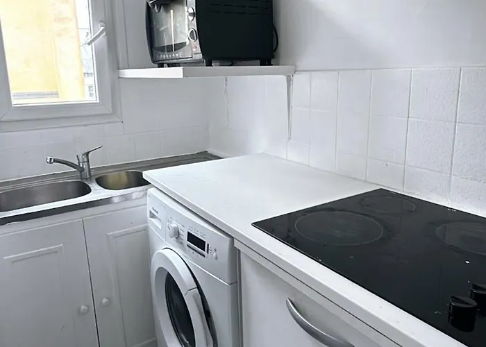 Parisian Charm With Eiffel View 2min From Eiffel Tower Gardens Apartamento *